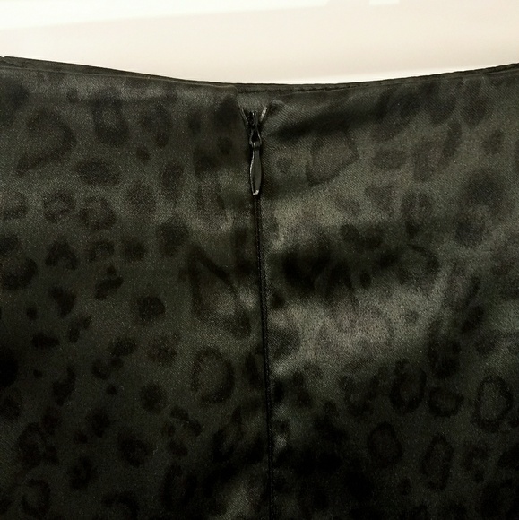 🌴 Alberto Makali silky Cheetah Print Pencil Skirt - Picture 3 of 6